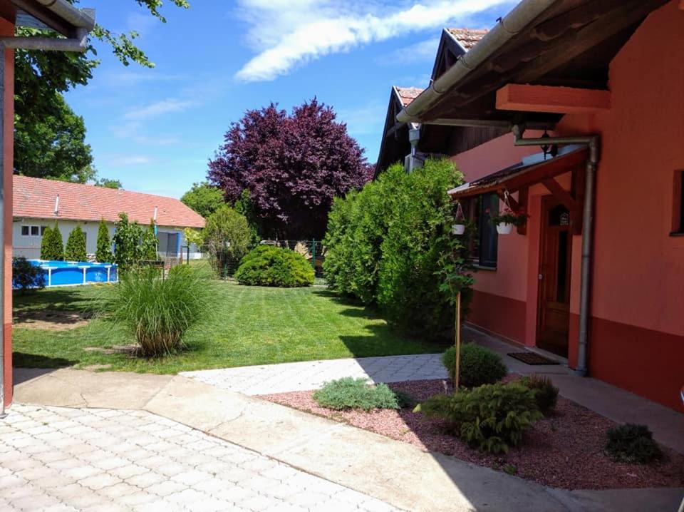 Dumalux Apartment Szabadka Kültér fotó